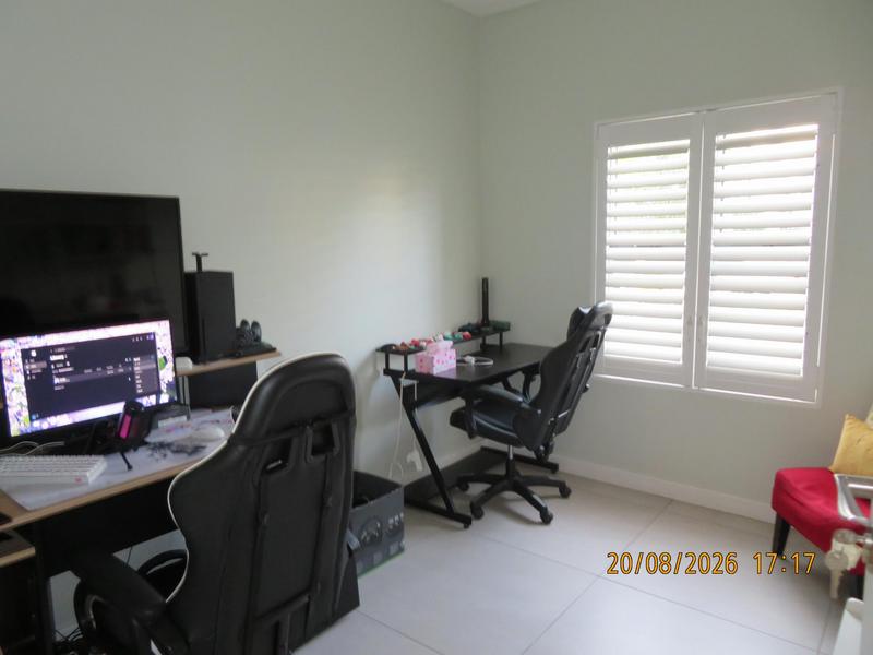To Let 5 Bedroom Property for Rent in Zevendal Western Cape